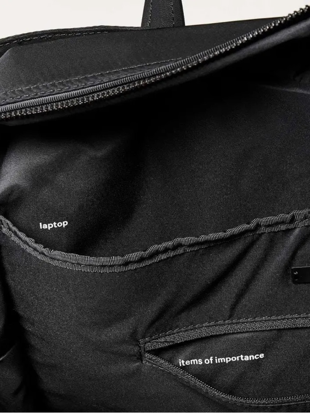 lululemon Go Getter Gym Bag in Black - Picture 4 of 8